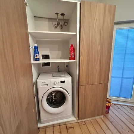 1bd Apartment *