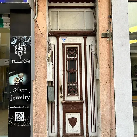 1bd Apartment *